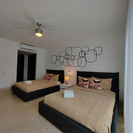 Luxurious & Central Condo In Playa Steps From The Beach Playa del Carmen Exteriör bild