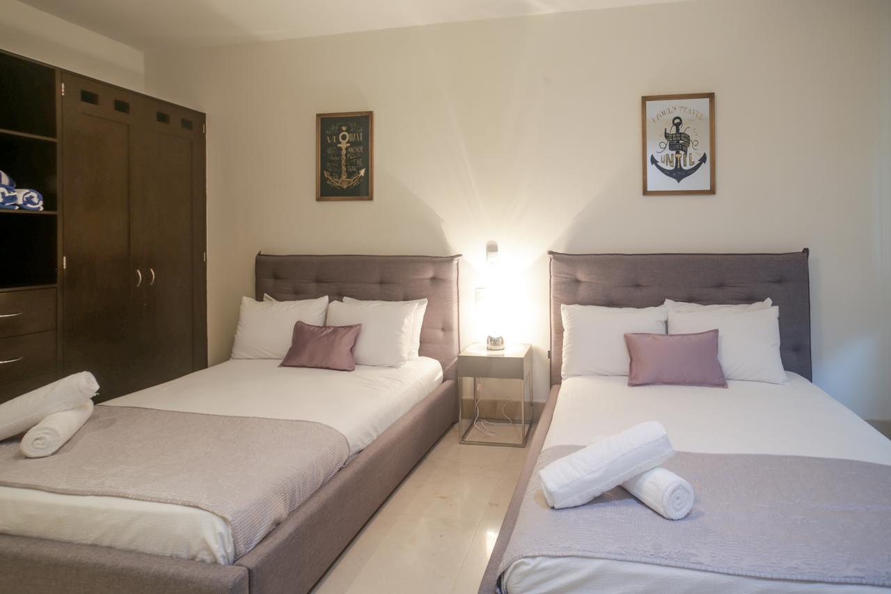 Luxurious & Central Condo In Playa Steps From The Beach Playa del Carmen Exteriör bild