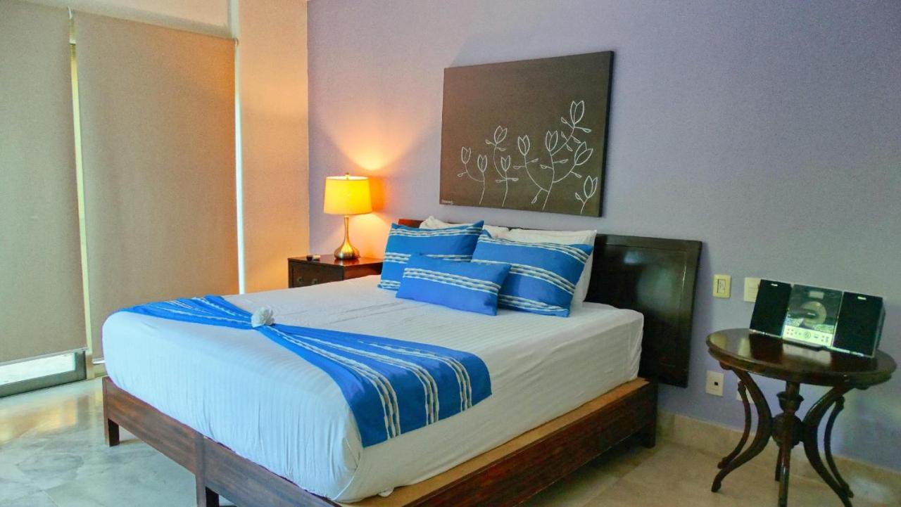 Luxurious & Central Condo In Playa Steps From The Beach Playa del Carmen Exteriör bild