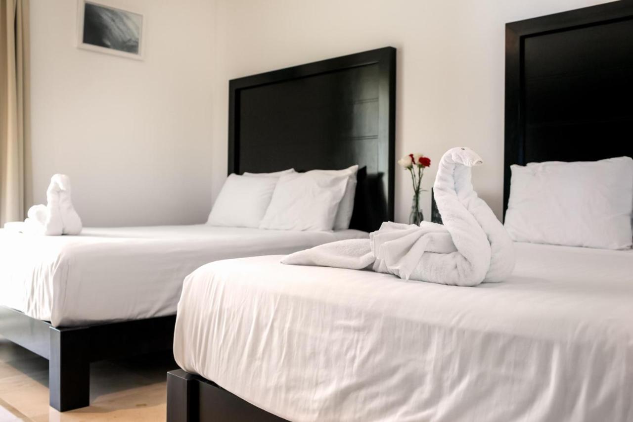Luxurious & Central Condo In Playa Steps From The Beach Playa del Carmen Exteriör bild